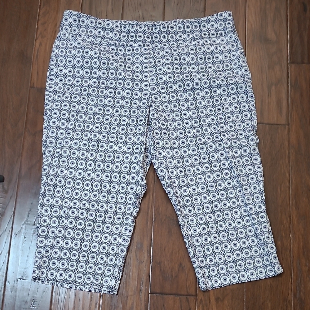 Zac & Rachel Navy Blue & White Patterned Pullon Cropped Pants size 24W